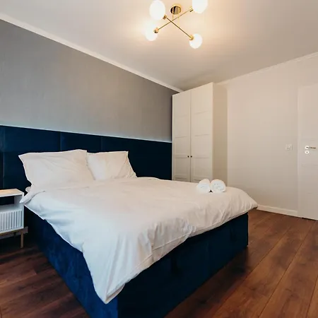 3 Bedrooms Premium Bella Blue For 8 Guests With Ac And Free Out Side Parking * Rzeszów