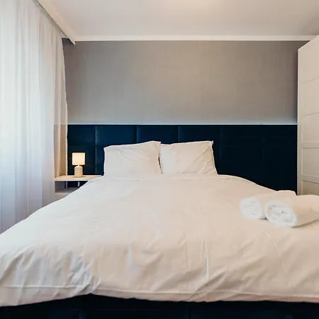 3 Bedrooms Premium Bella Blue For 8 Guests With Ac And Free Out Side Parking Apartmán Rzeszów
