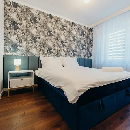 3 Bedrooms Premium Bella Blue For 8 Guests With Ac And Free Out Side Parking Apartmán *