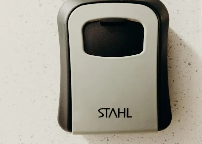 3 Bedrooms Premium Bella Blue For 6 Guests With Ac And Free Out Side Parking Apartman *