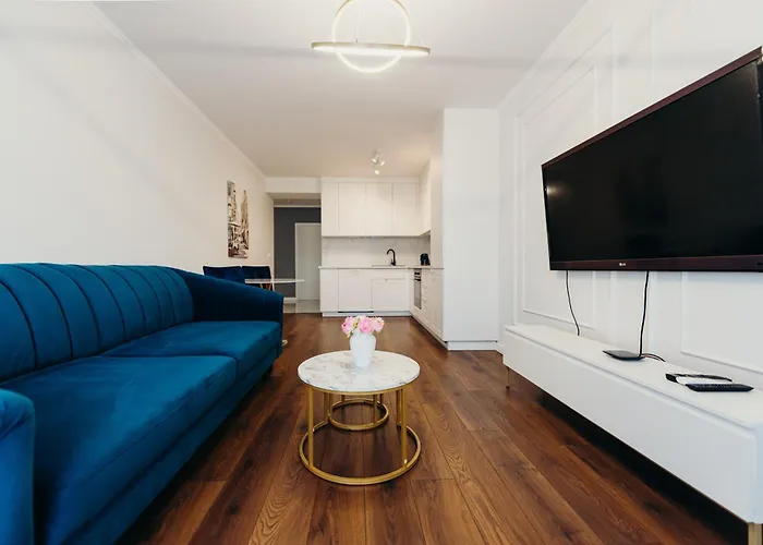 3 Bedrooms Premium Bella Blue For 6 Guests With Ac And Free Out Side Parking Lägenhet