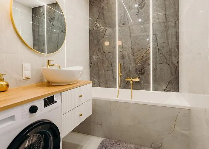 3 Bedrooms Premium Bella Blue For 6 Guests With Ac And Free Out Side Parking