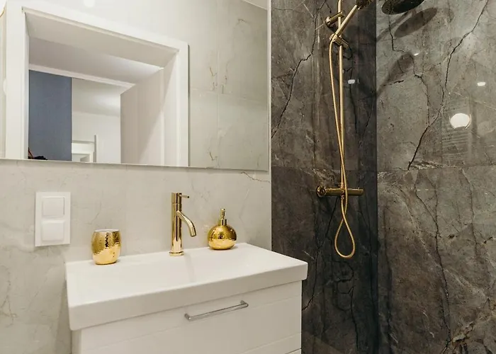 Lägenhet 3 Bedrooms Premium Bella Blue For 6 Guests With Ac And Free Out Side Parking