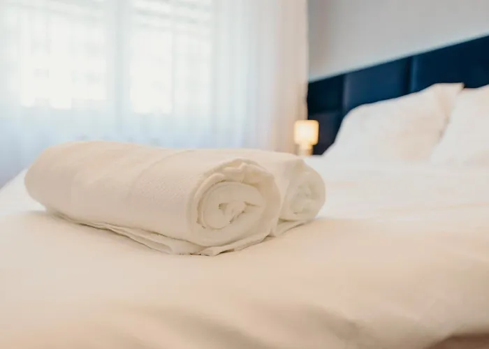 Lägenhet 3 Bedrooms Premium Bella Blue For 6 Guests With Ac And Free Out Side Parking Rzeszów