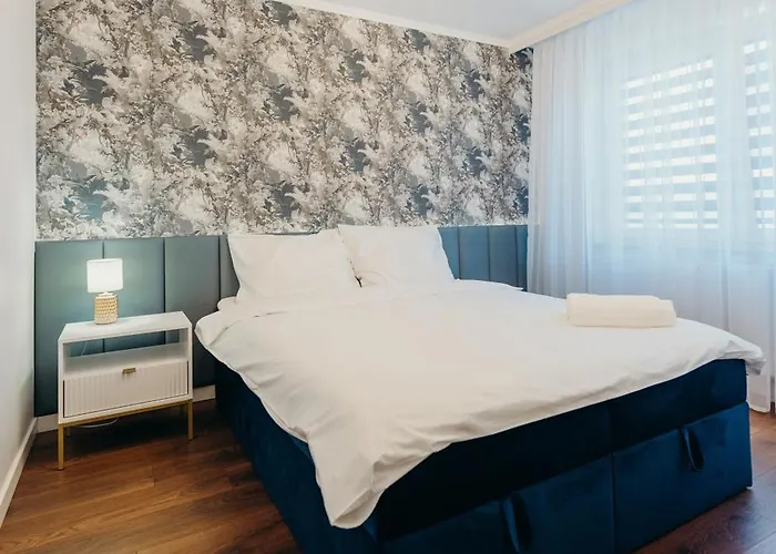 3 Bedrooms Premium Bella Blue For 6 Guests With Ac And Free Out Side Parking Apartman